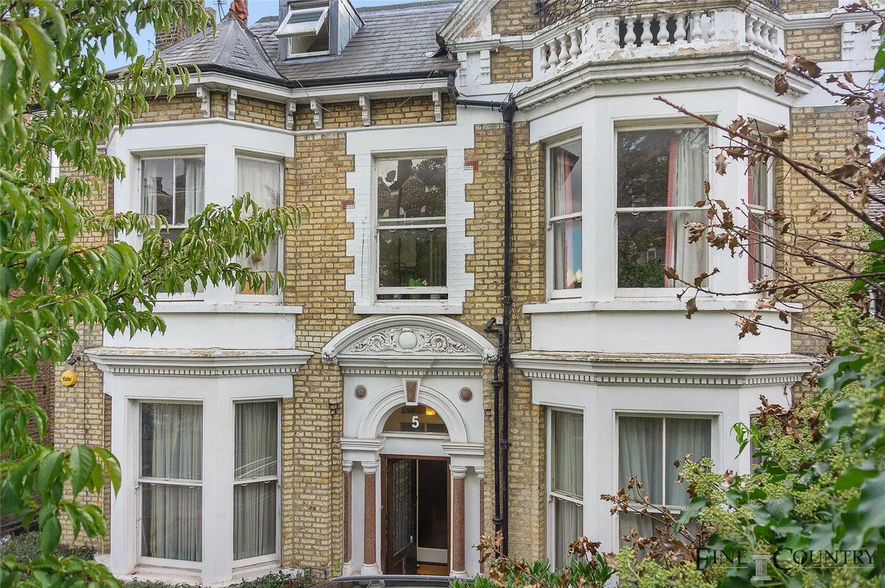 Woodchurch Road, London, photo 27