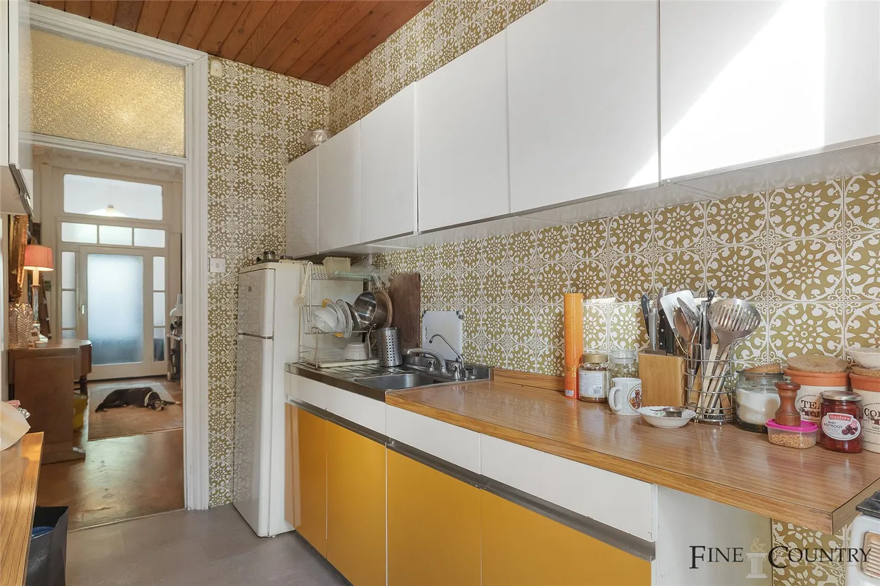 Woodchurch Road, London, photo 17