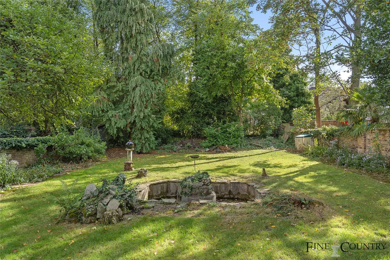Woodchurch Road, London, photo 23