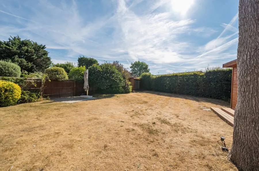 Waltham Road, White Waltham, SL6, photo 40