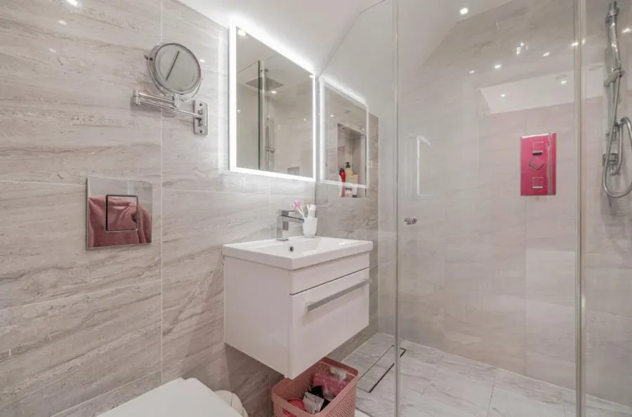 Waltham Road, White Waltham, SL6, photo 31