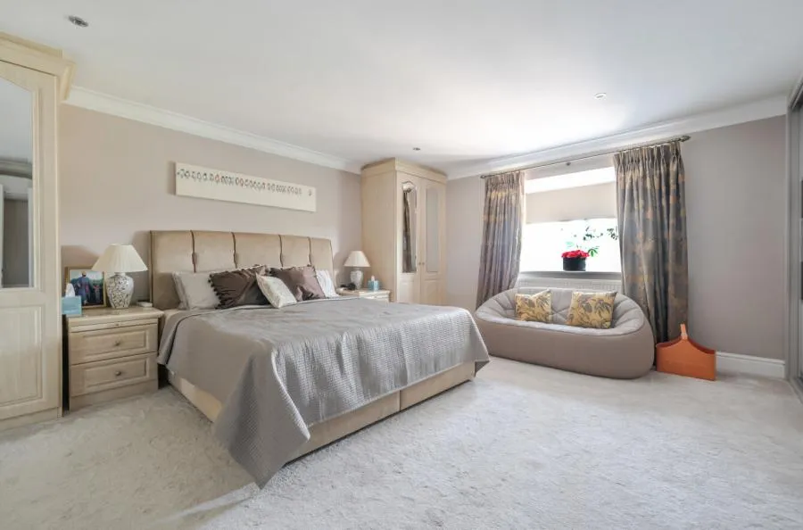 Waltham Road, White Waltham, SL6, photo 18
