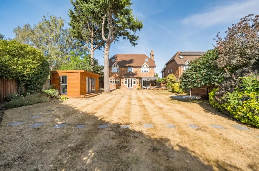 Waltham Road, White Waltham, SL6, photo 41