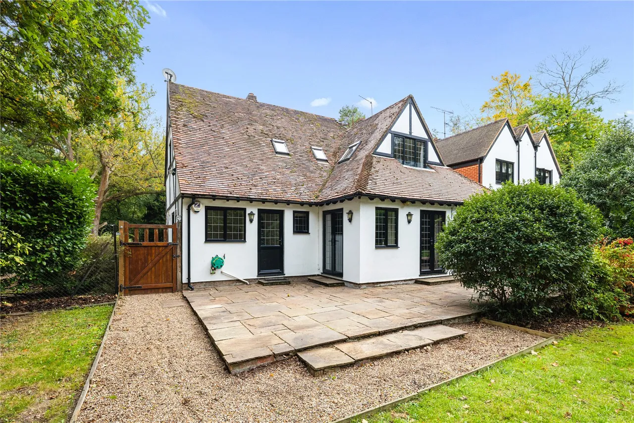 Church Road, Farley Hill, RG7, photo 29