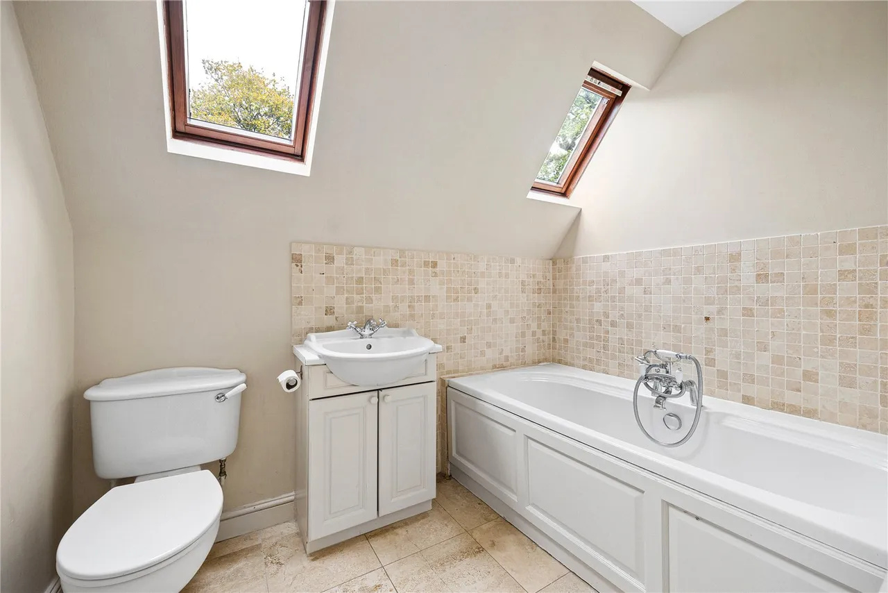 Church Road, Farley Hill, RG7, photo 23