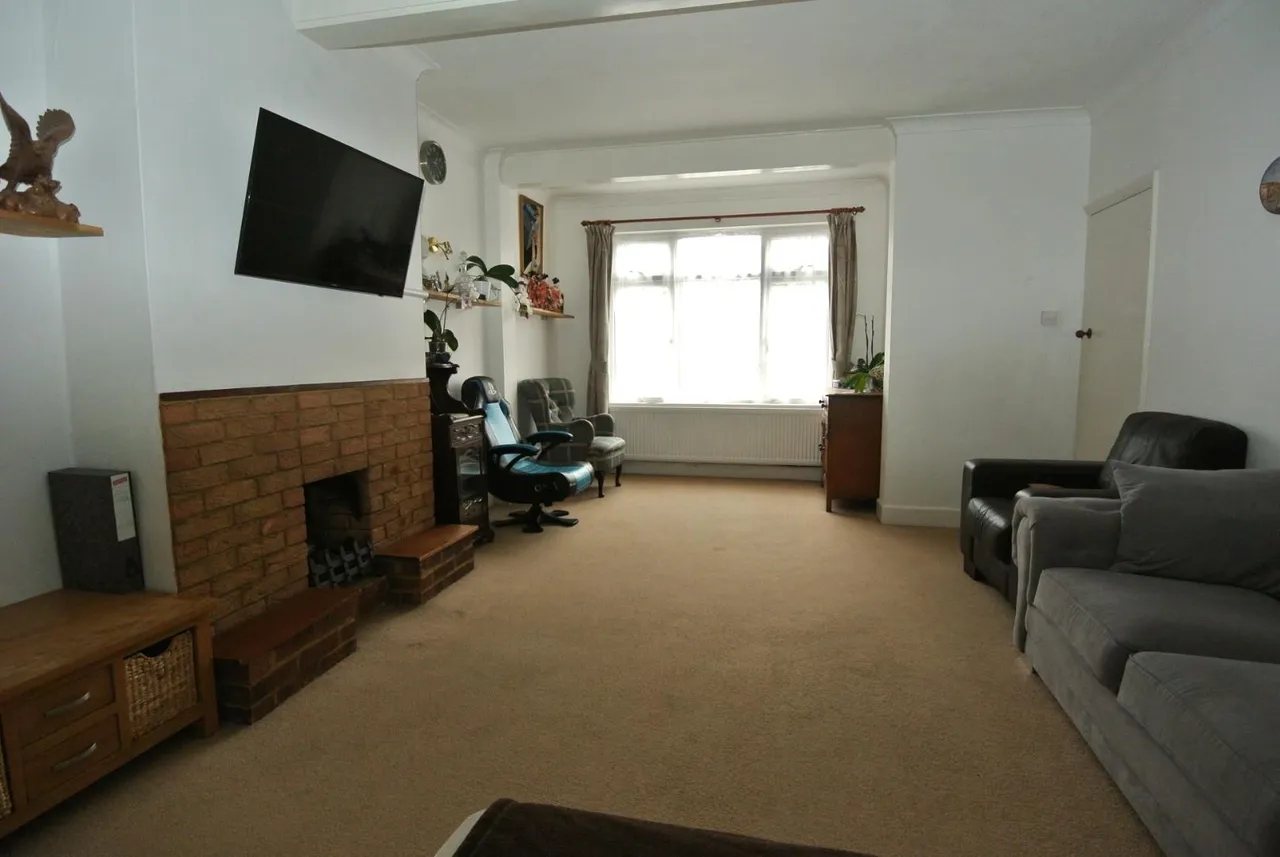 Ford Close, Ashford, Surrey, TW15 3SB, photo 11