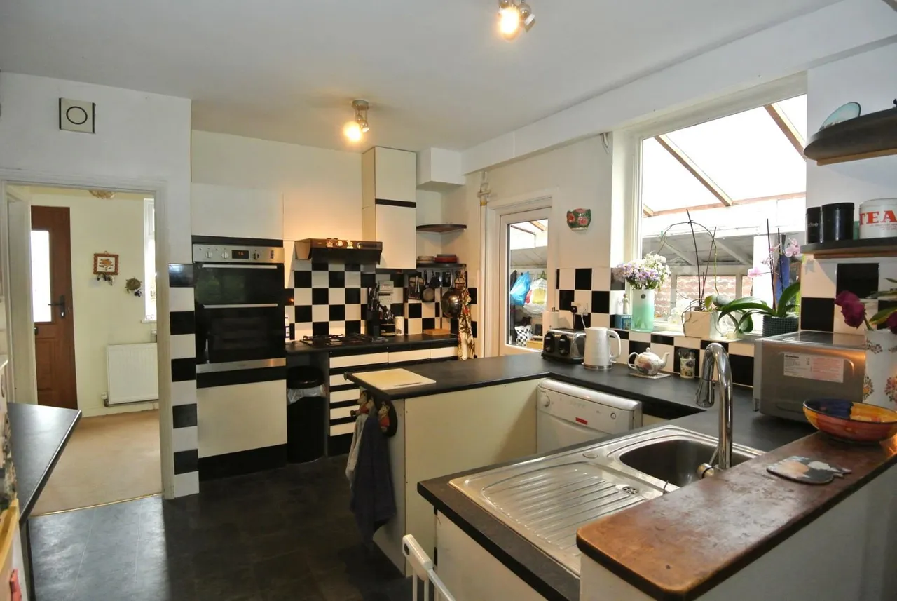 Ford Close, Ashford, Surrey, TW15 3SB, photo 10