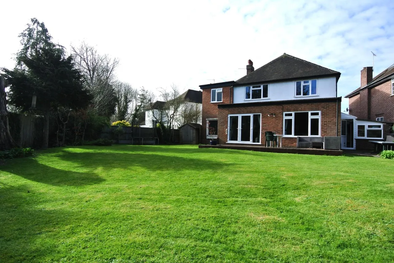 Ford Close, Ashford, Surrey, TW15 3SB, photo 24