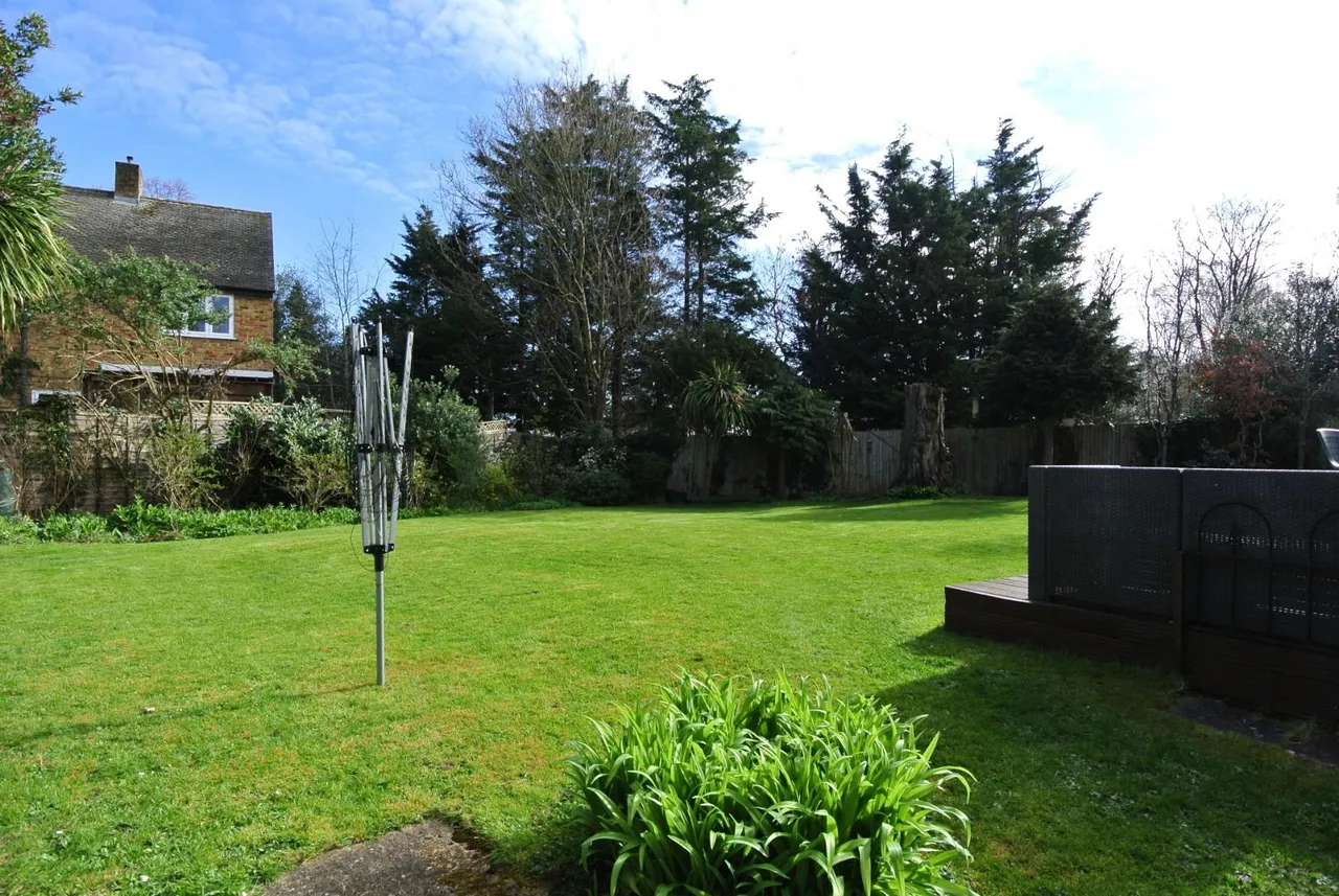 Ford Close, Ashford, Surrey, TW15 3SB, photo 23