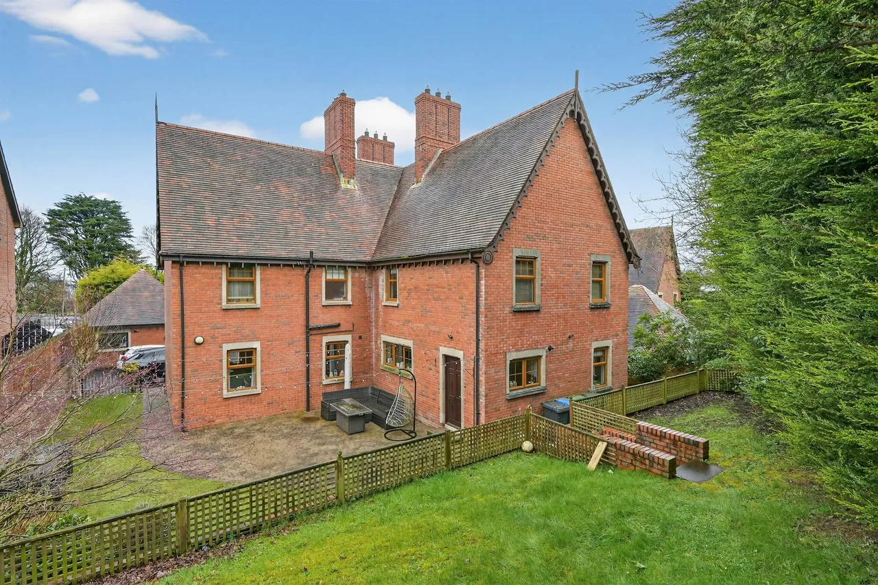 Bangor Road, Craigavad, BT18, photo 39