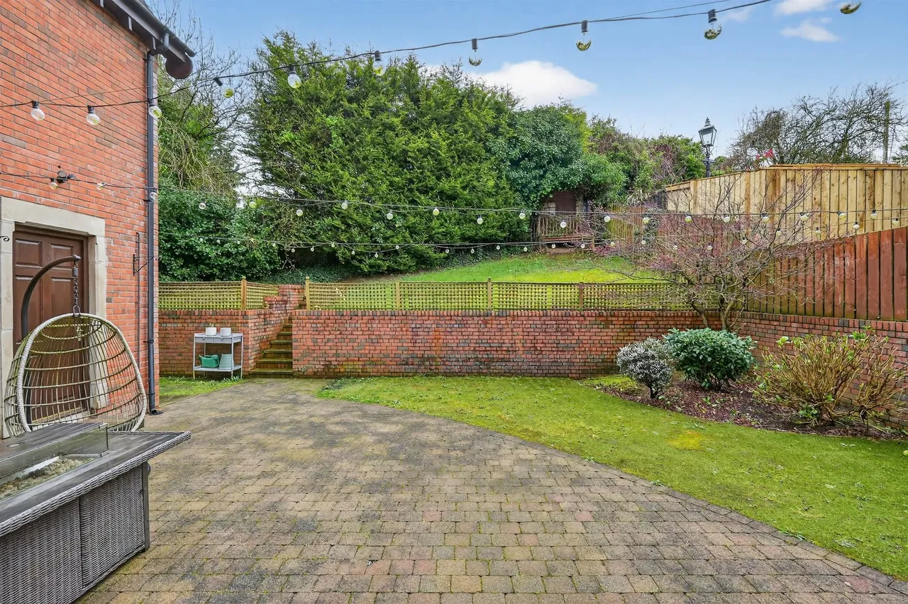 Bangor Road, Craigavad, BT18, photo 38
