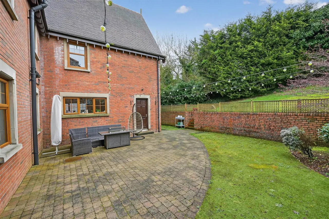 Bangor Road, Craigavad, BT18, photo 37
