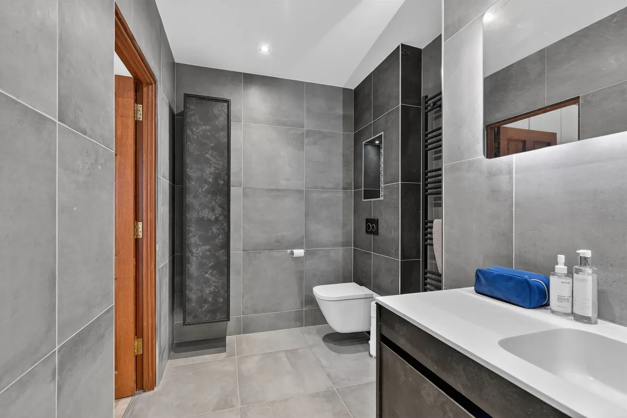 Bangor Road, Craigavad, BT18, photo 23