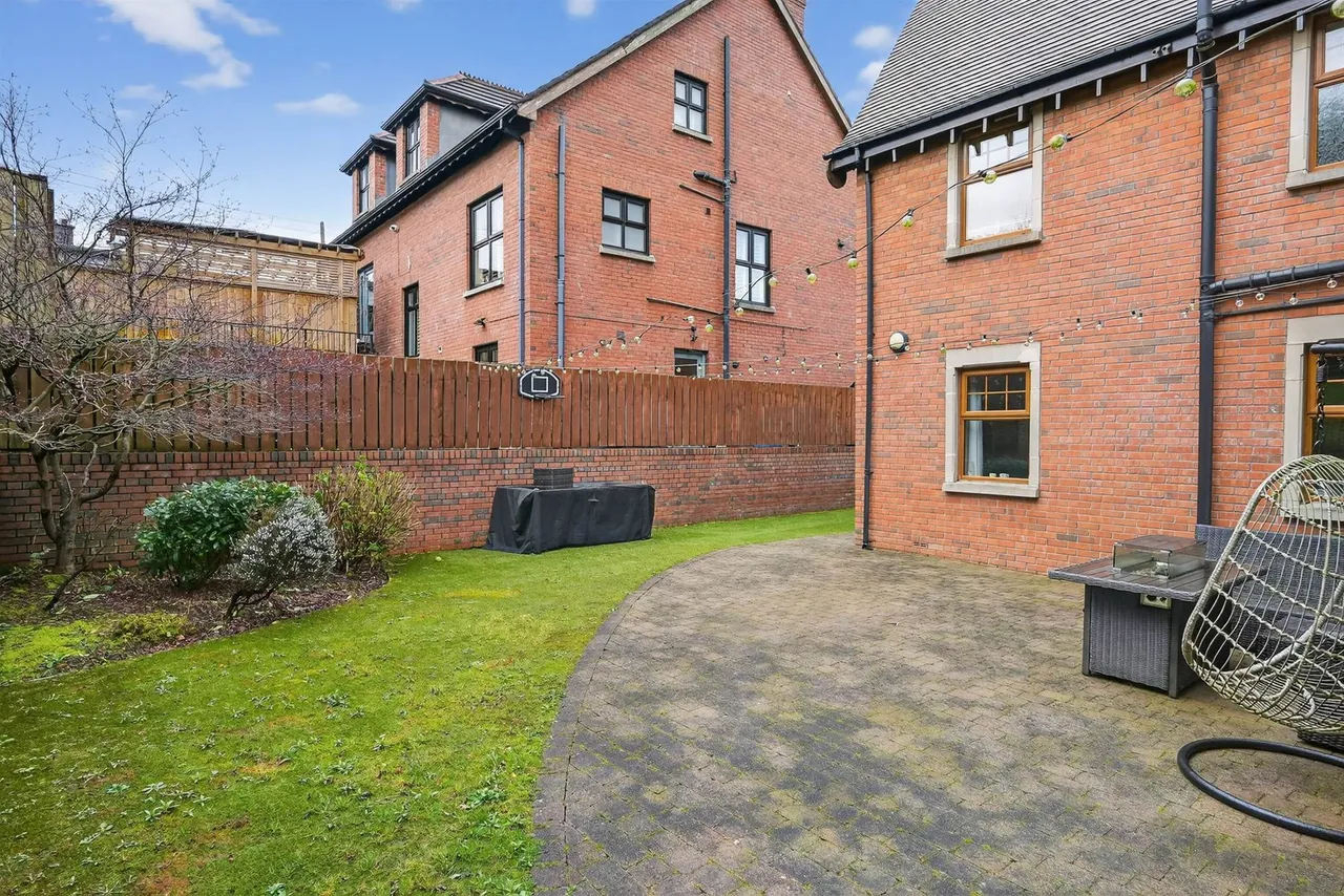 Bangor Road, Craigavad, BT18, photo 35