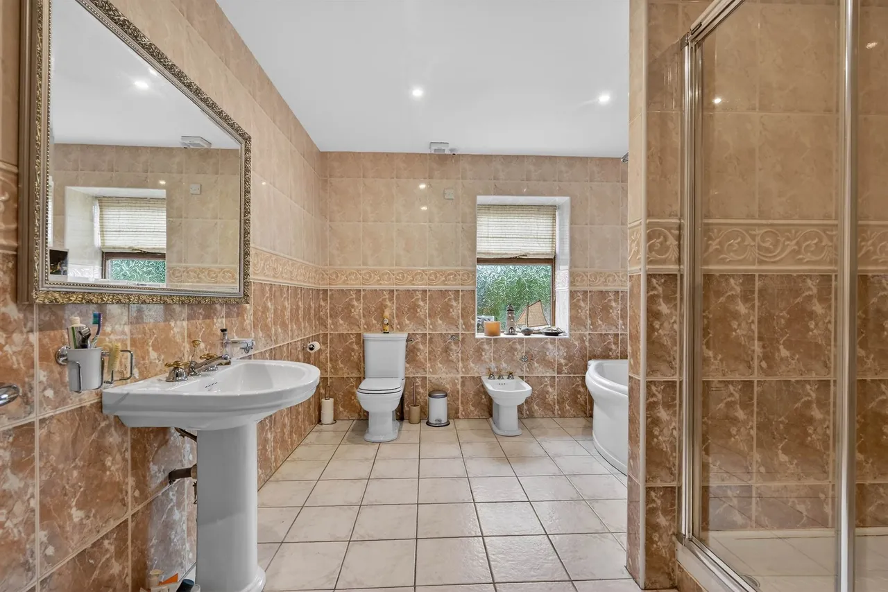 Bangor Road, Craigavad, BT18, photo 27