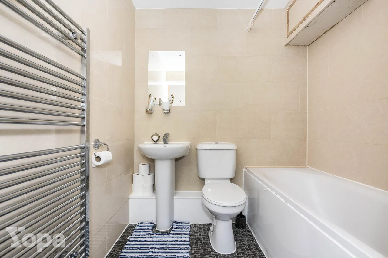 Wrotham Road, Gravesend, DA11, photo 18