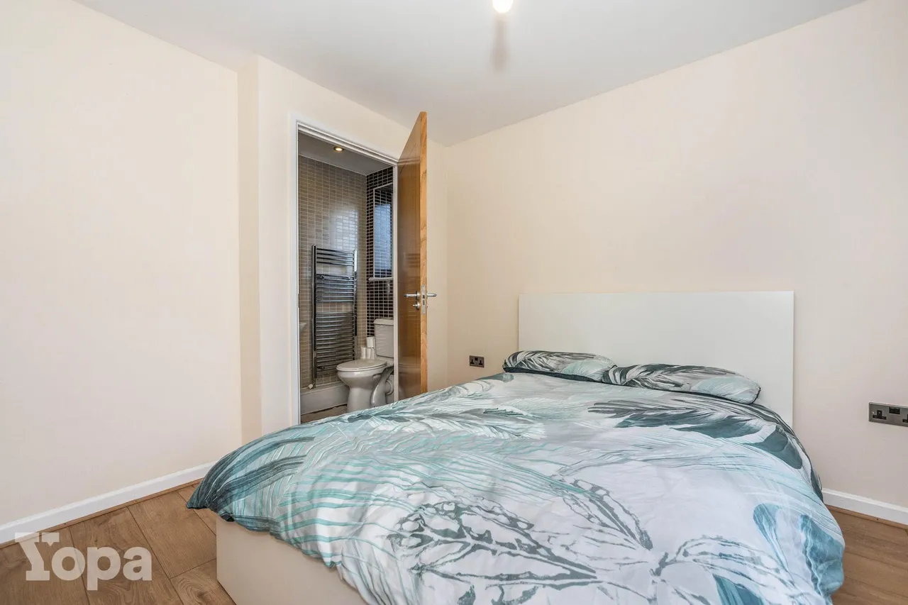 Wrotham Road, Gravesend, DA11, photo 13