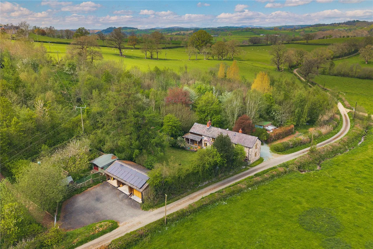 Dolanog, Welshpool, photo 2