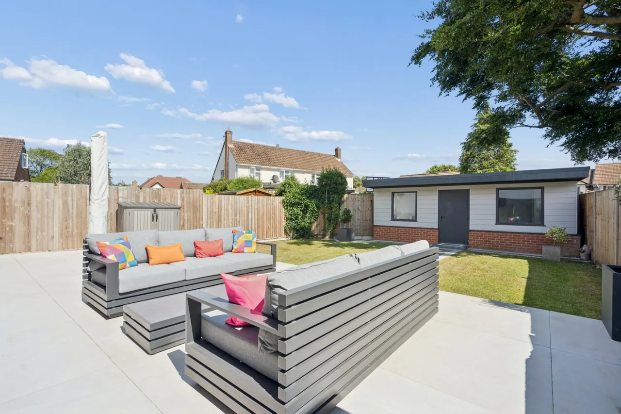 Cedars Close, Chalfont St. Peter, SL9, photo 13
