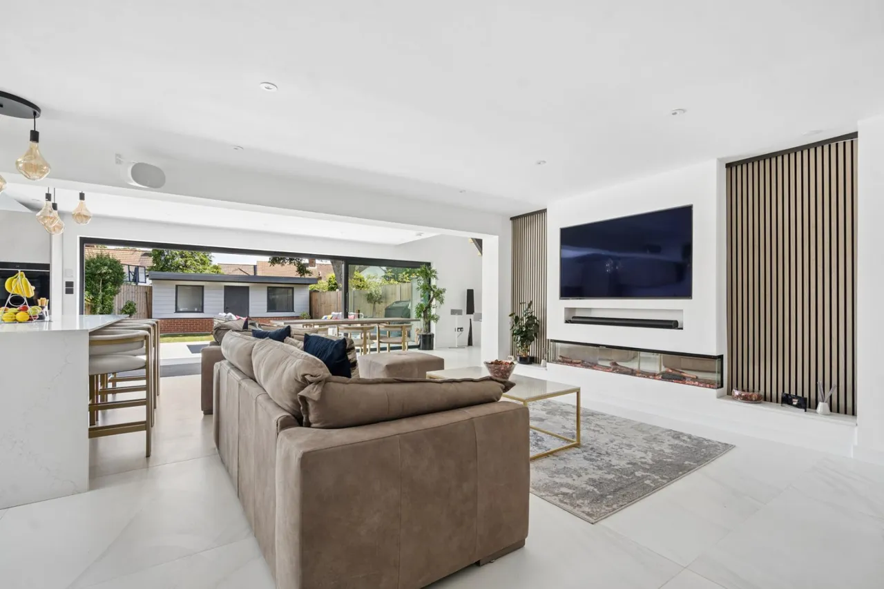 Cedars Close, Chalfont St. Peter, SL9, photo 20