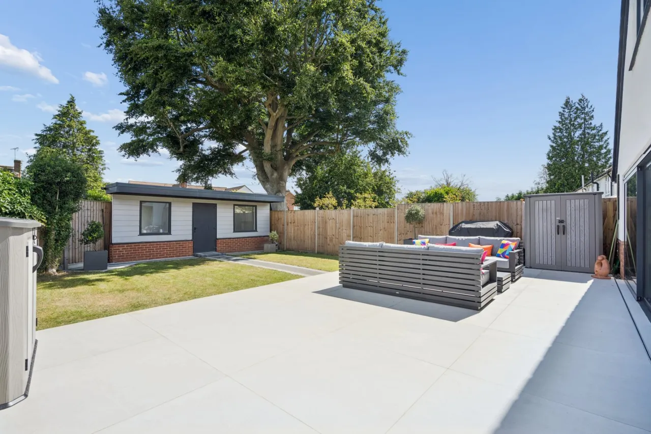 Cedars Close, Chalfont St. Peter, SL9, photo 15