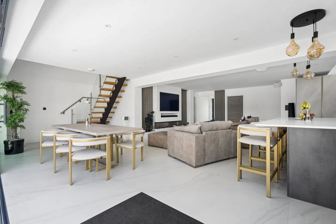 Cedars Close, Chalfont St. Peter, SL9, photo 5