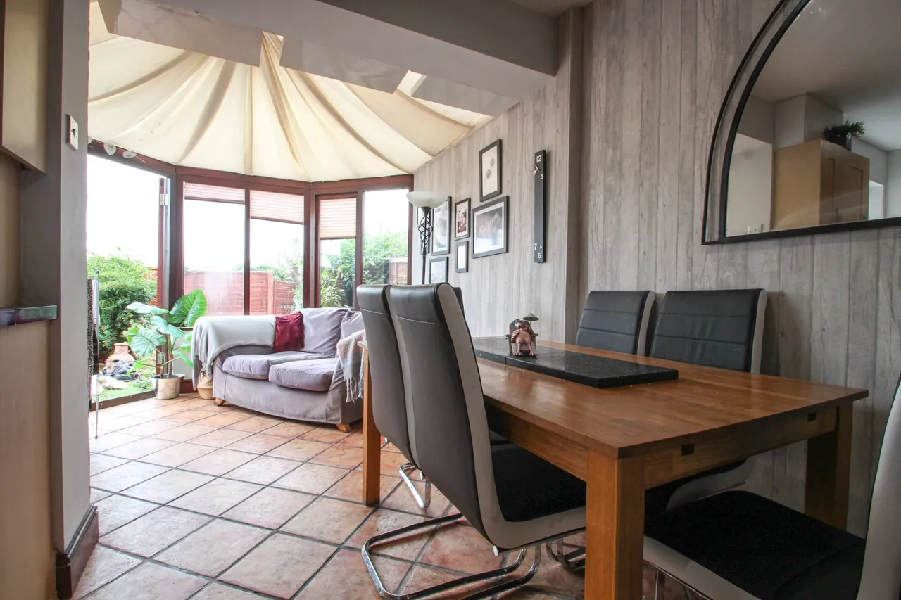 Iverhurst Close, Bexleyheath, photo 5