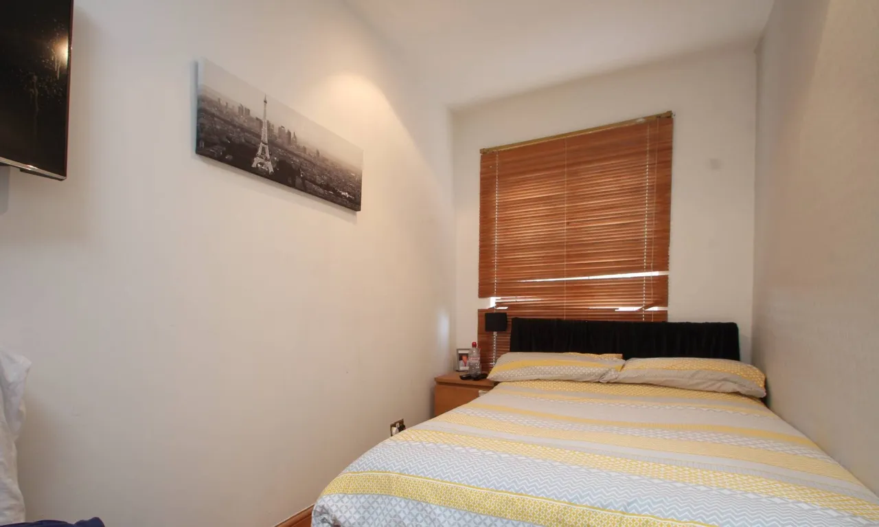 Iverhurst Close, Bexleyheath, photo 8