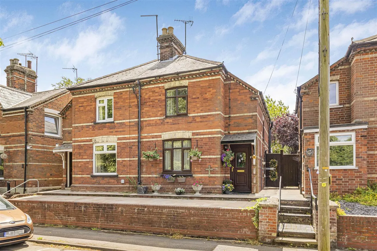 3 bed property for sale, Hamlet Road, Haverhill, CB9
