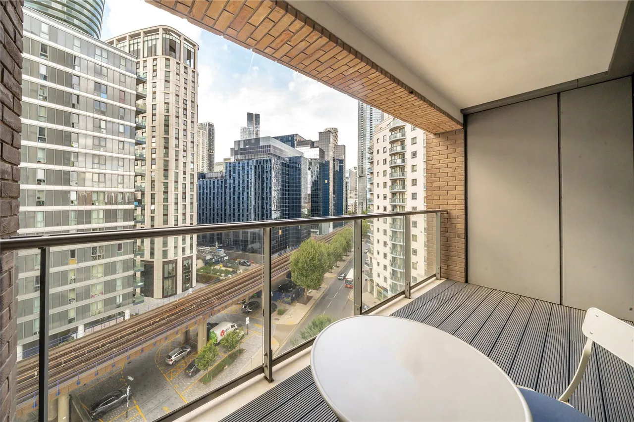 East Ferry Road, London, E14 3NW, photo 6