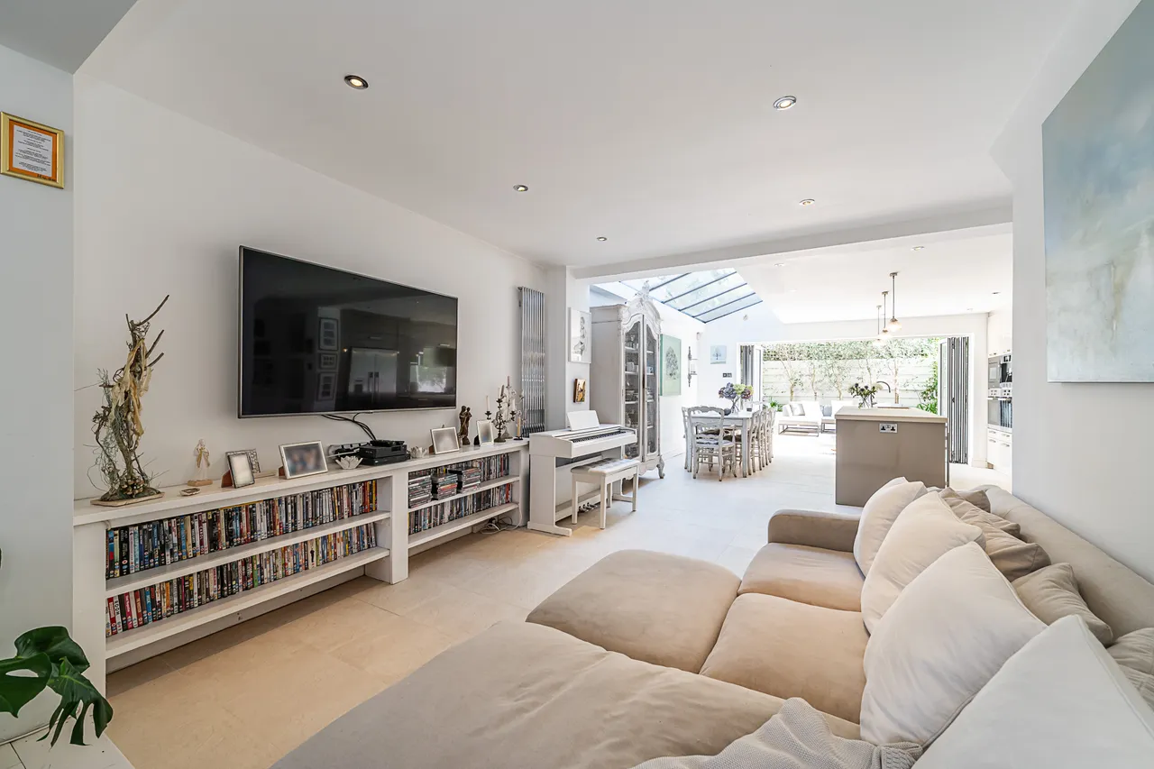 Narbonne Avenue, London, SW4, photo 7