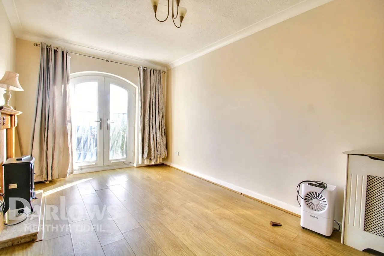 2 bed flat to rent, Heathfield
