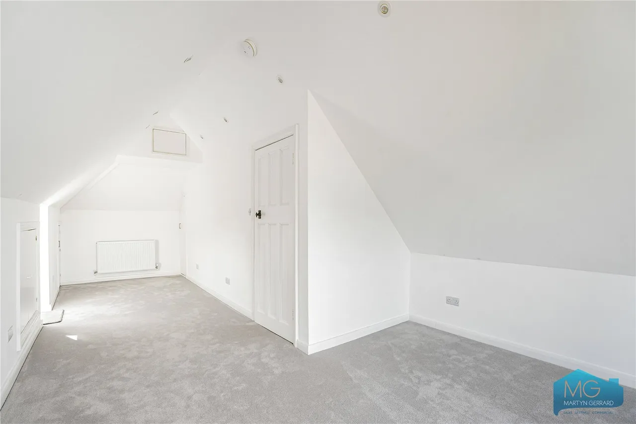 The Ridgeway, London, NW7, photo 37
