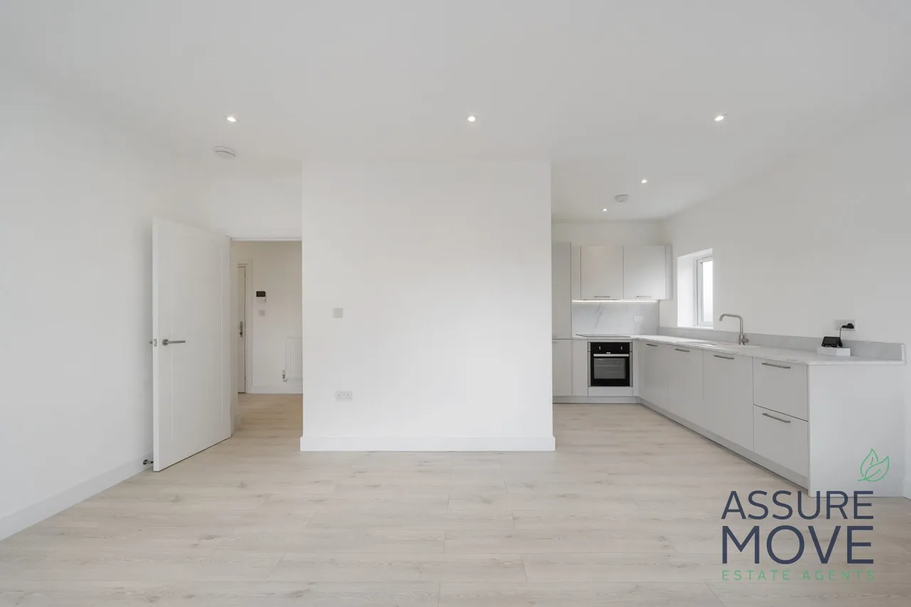 Flat 42 Crosskeys Close, London, N9 7AD, photo 3