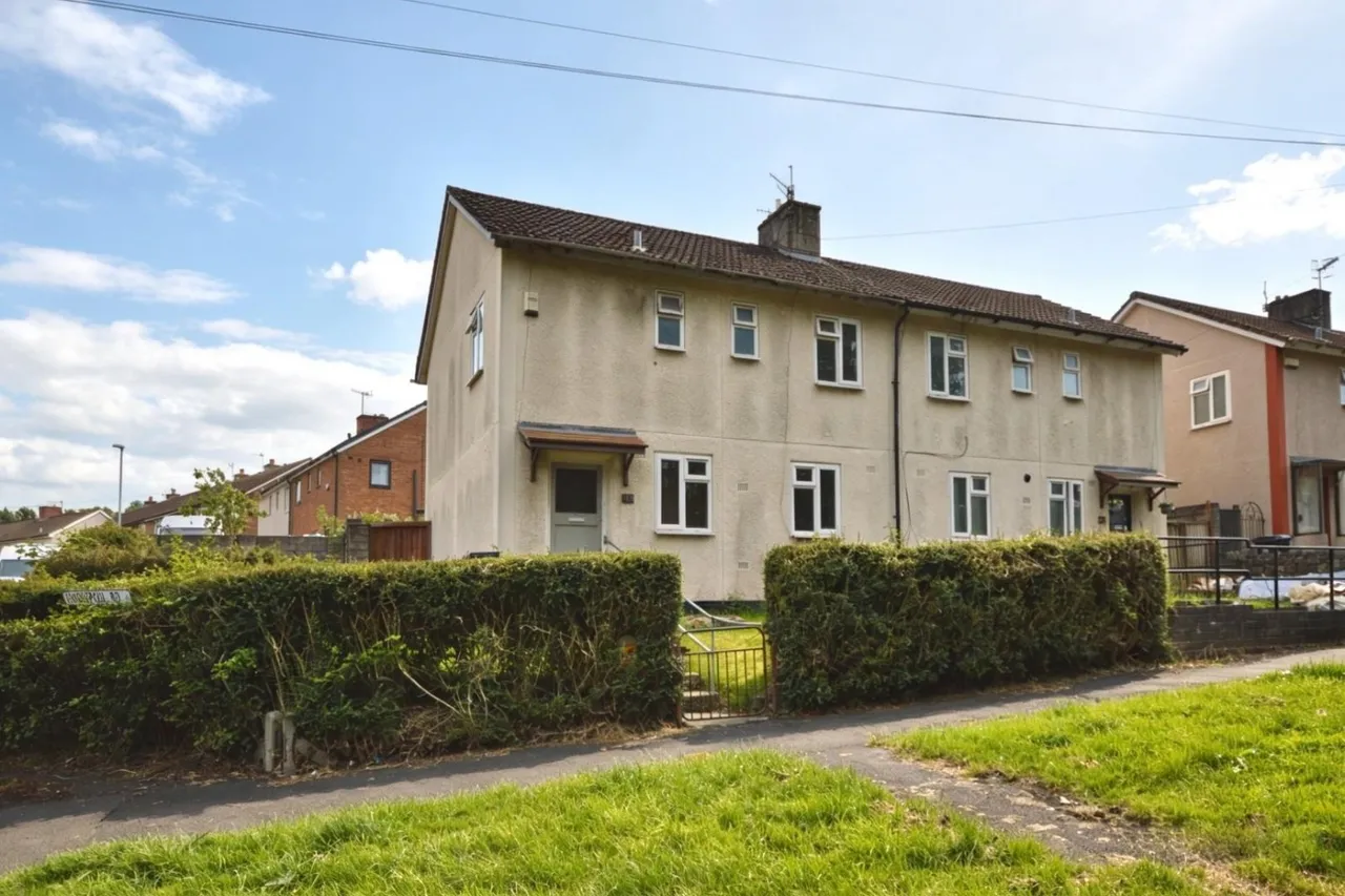3 bed house for sale — Sherrin Way, Bristol