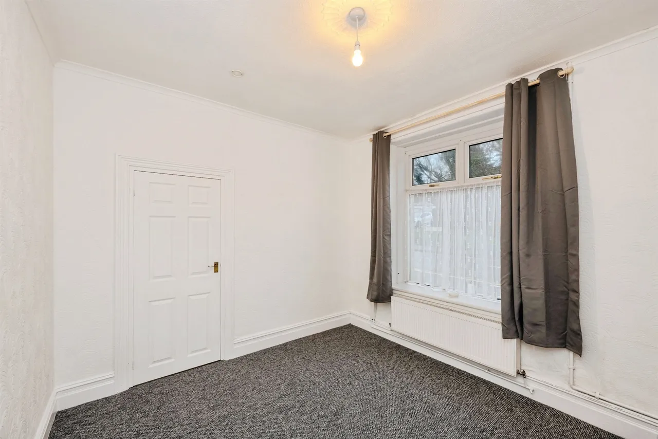 Frondeg Terrace, Llanelli, SA15, photo 17