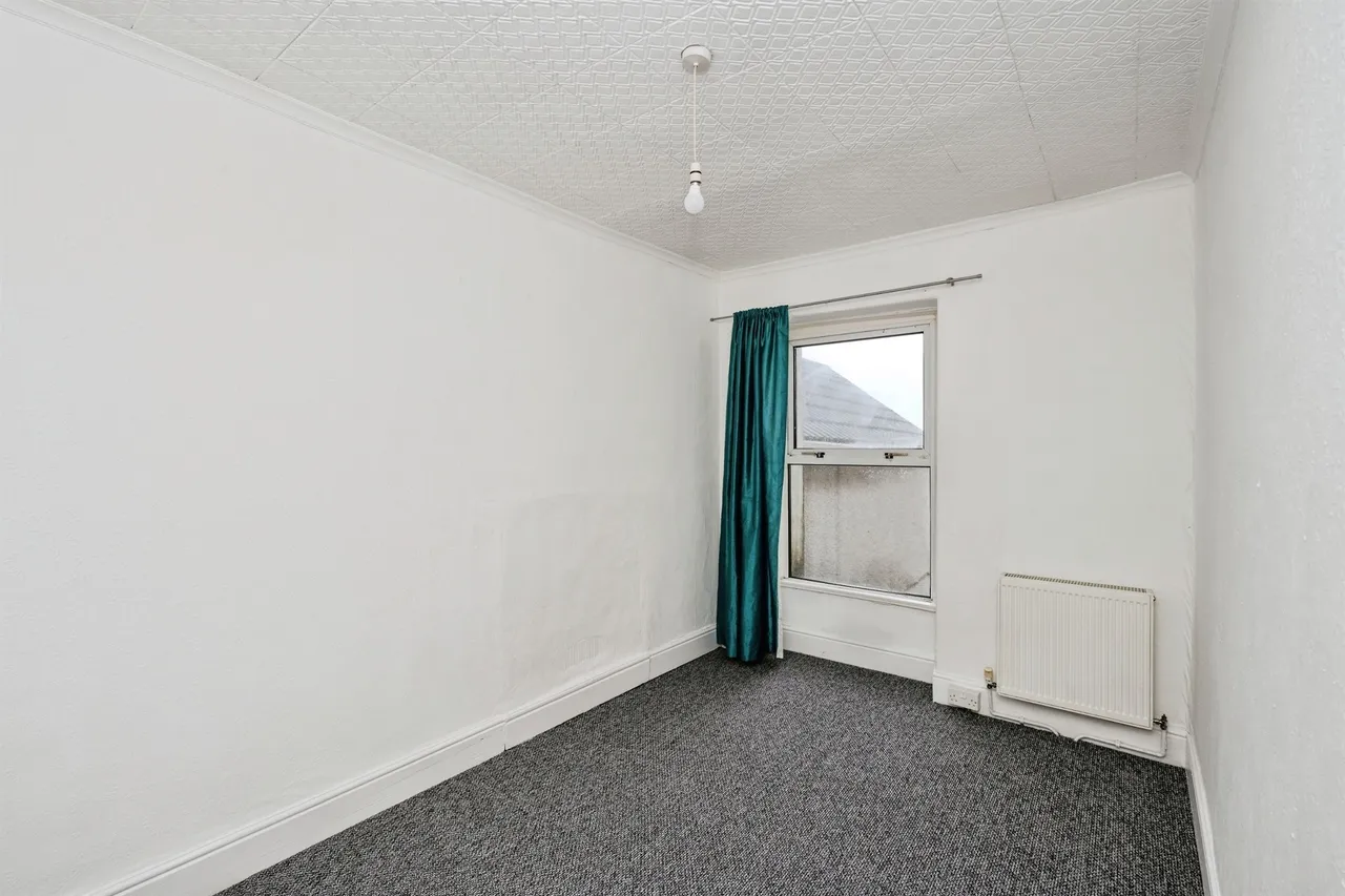 Frondeg Terrace, Llanelli, SA15, photo 13