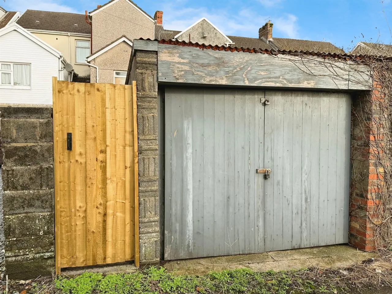 Frondeg Terrace, Llanelli, SA15, photo 21