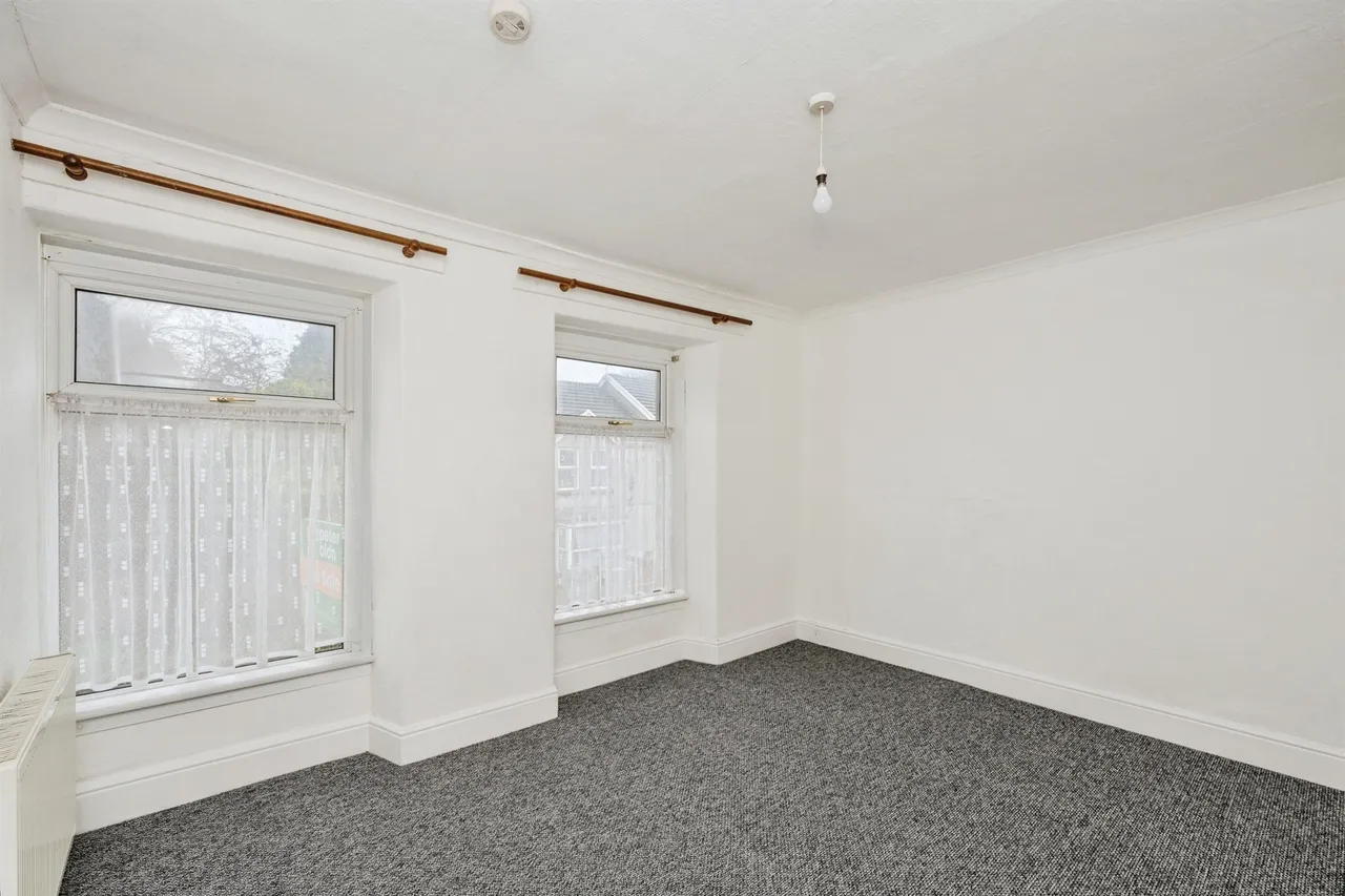 Frondeg Terrace, Llanelli, SA15, photo 11