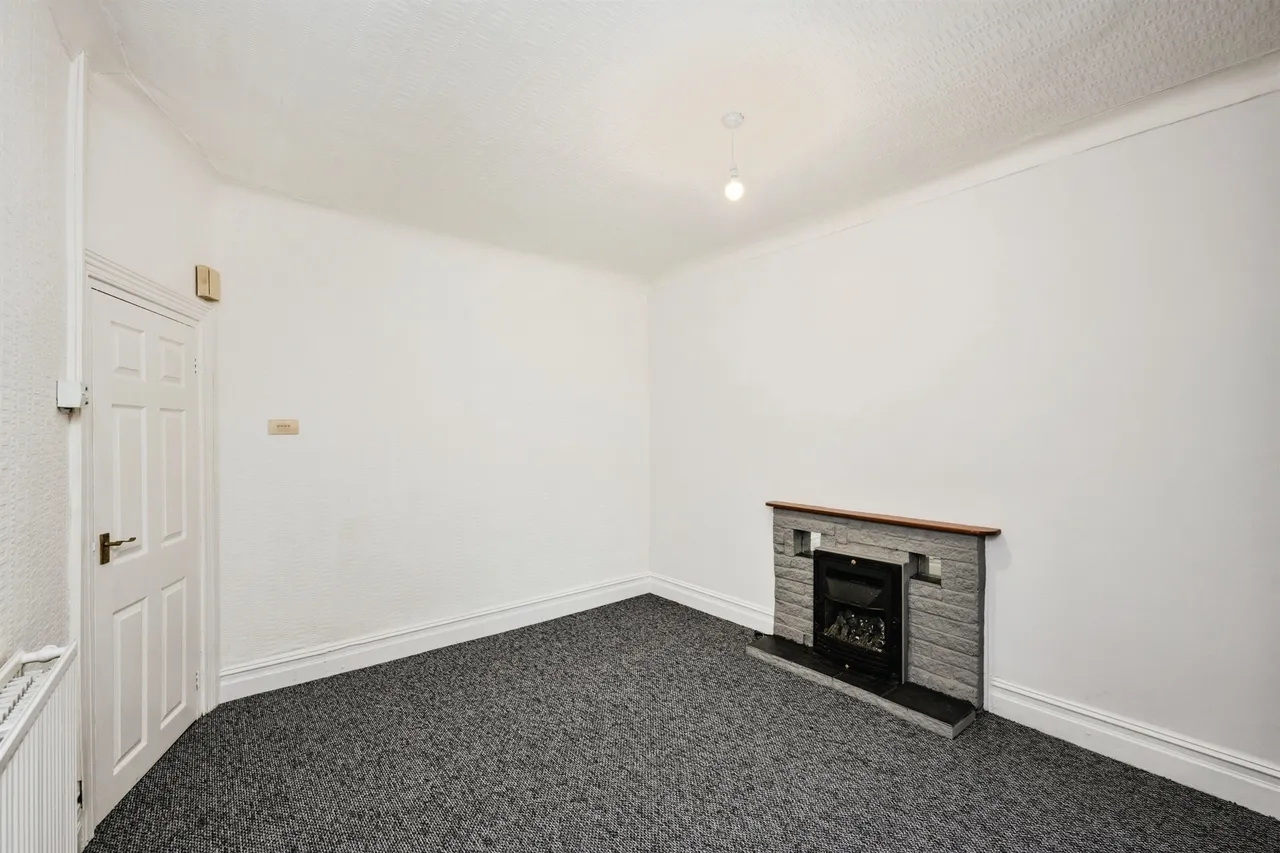 Frondeg Terrace, Llanelli, SA15, photo 4