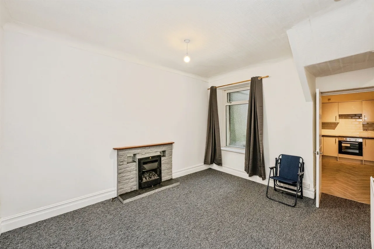 Frondeg Terrace, Llanelli, SA15, photo 6