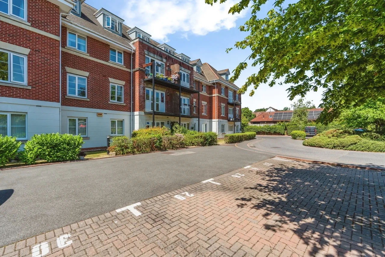Hursley Road, Chandler's Ford, SO53, photo 10