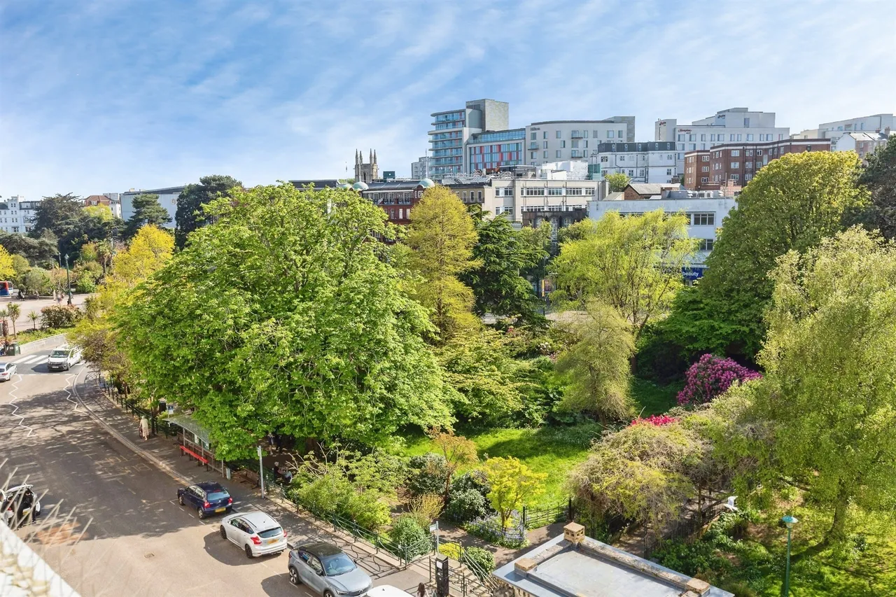 Bourne Avenue, Bournemouth, BH2, photo 2