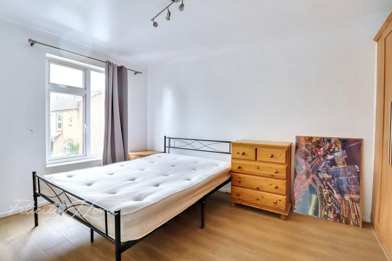 Rectory Square, E1, photo 7
