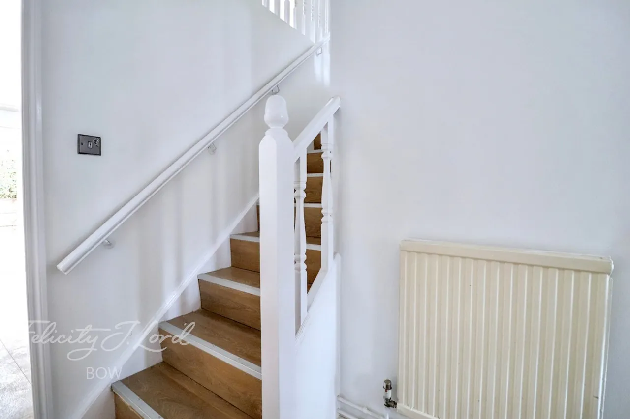Rectory Square, E1, photo 17