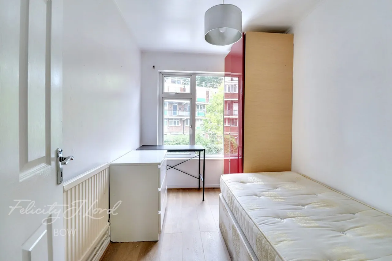 Rectory Square, E1, photo 9