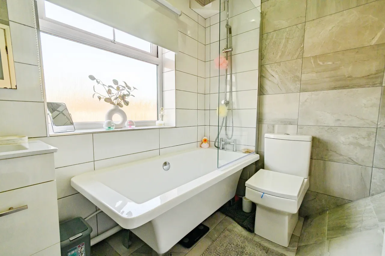 Southwood Drive, Manchester, M9, photo 14