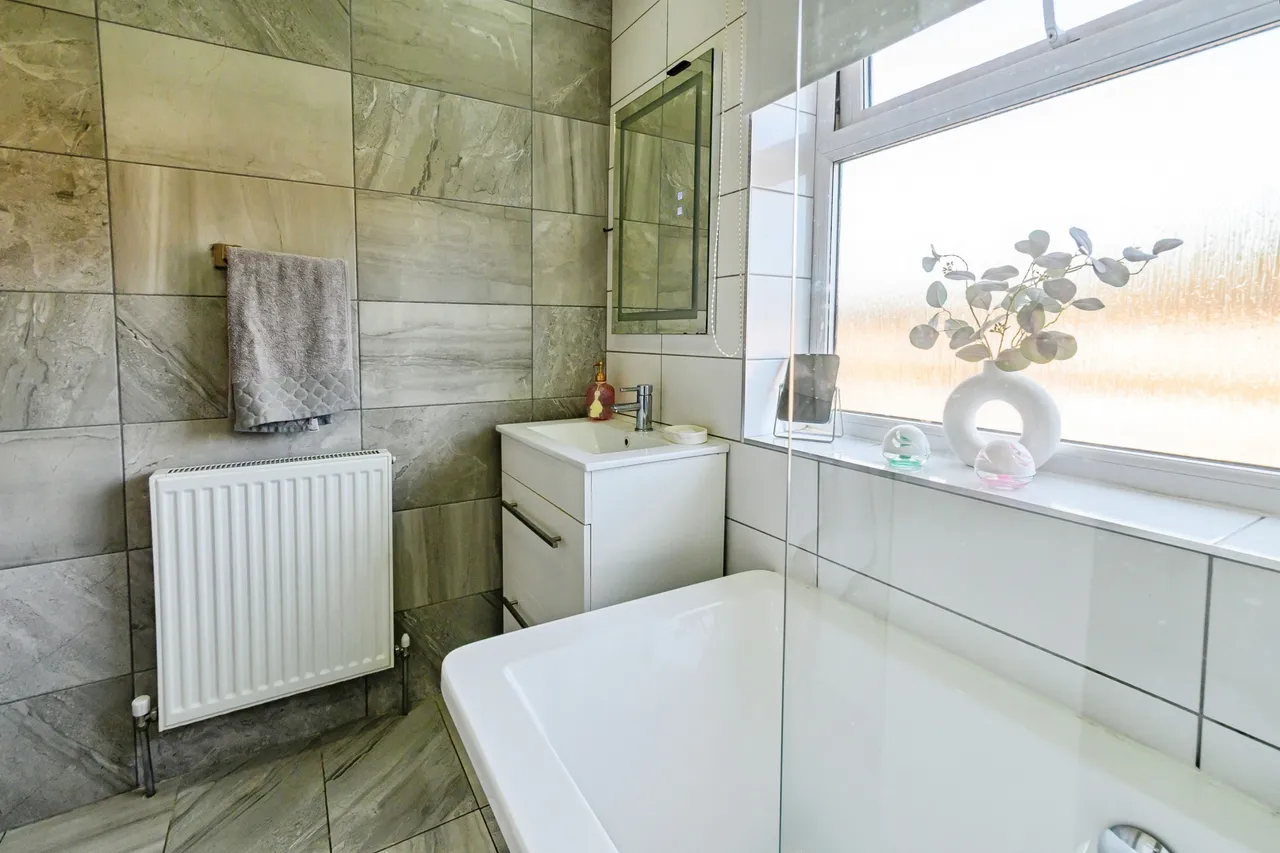 Southwood Drive, Manchester, M9, photo 15