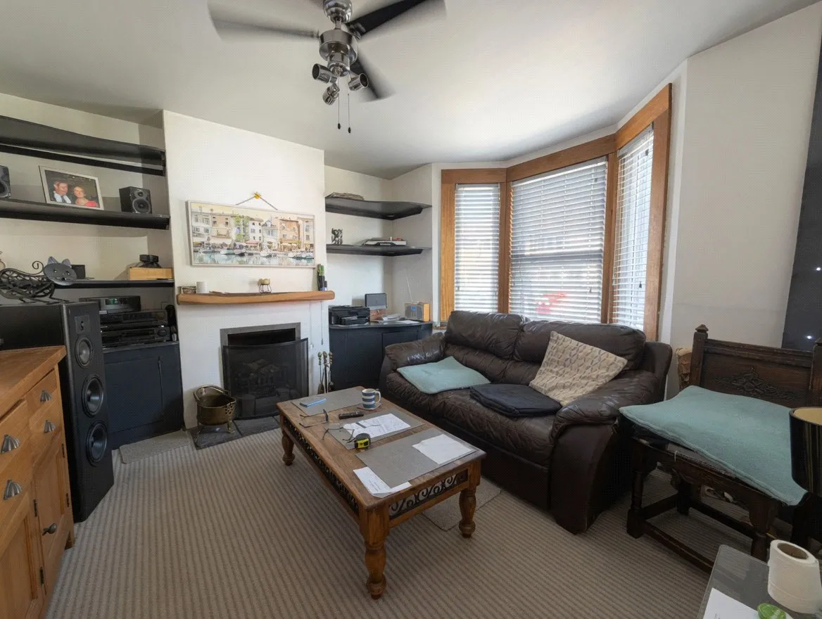 Ash Road, Aldershot, Hampshire, GU12 4EZ, photo 2
