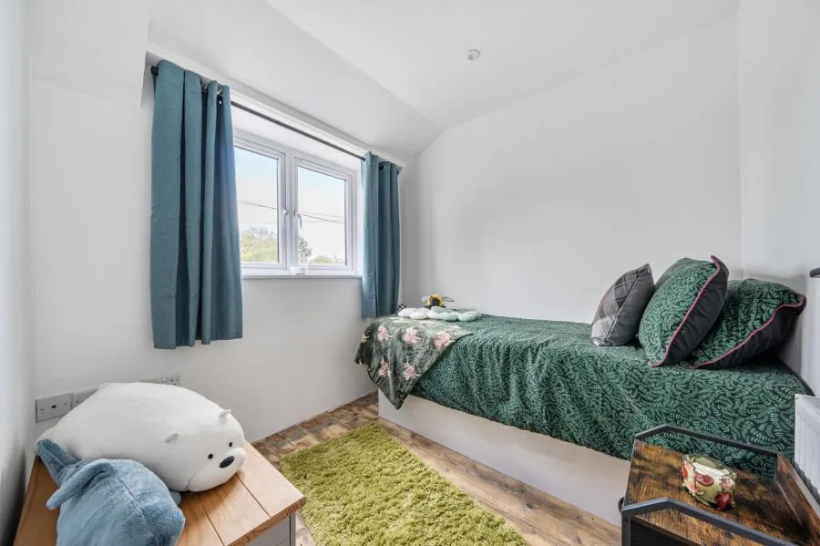Rock Close, Carterton, OX18, photo 12
